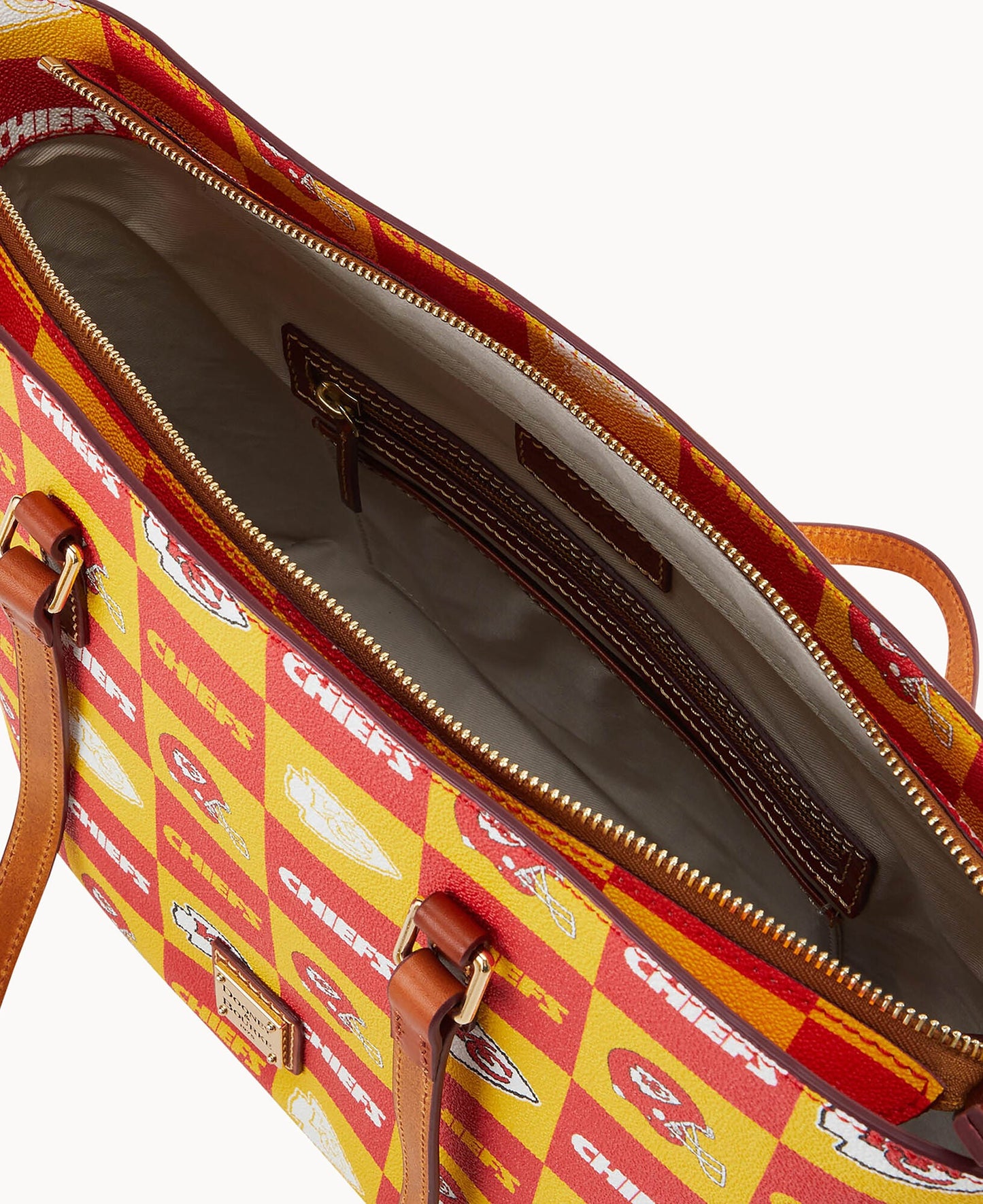 B2499G_5HRDPATNCHFS_ALT2